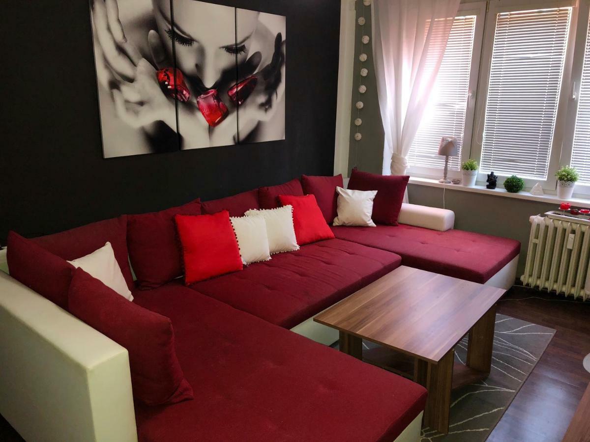 Апартаменты Apartman V Centru Mostu Экстерьер фото
